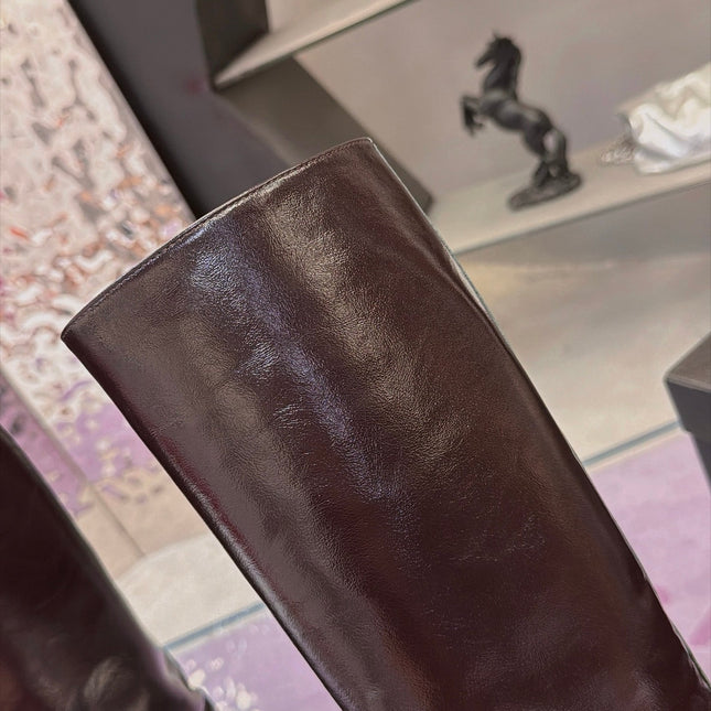CHANEL 26S KNEE HIGH BOOTS 25 MM IN DARK BROWN PATENT LEATHER