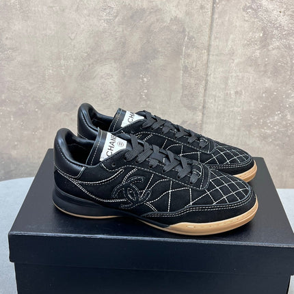 CHANEL 26S SNEAKERS IN BLACK SUEDE QUILTED CC LOGO
