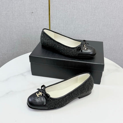 CHANEL 26S BALLET FLATS IN BLACK TWEED AND LAMBSKIN