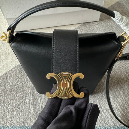 BUCKET MINI 13.5 TRIOMPHE BLACK IN SMOOTH CALFSKIN