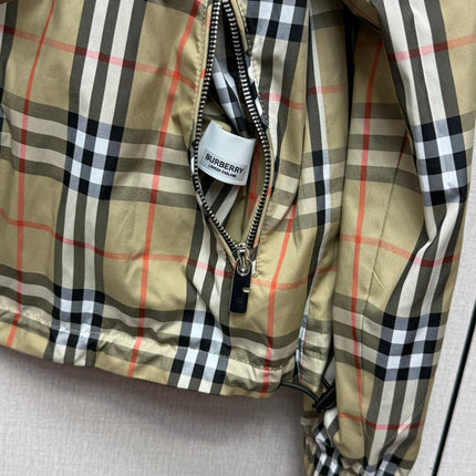 BURBERRY 26S REVERSIBLE HOODED JACKET 515