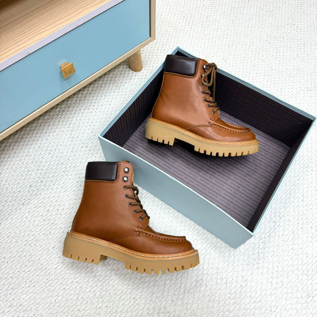 PRADA 25S LACE-UP ANKLE BOOTS IN BROWN CALFSKIN