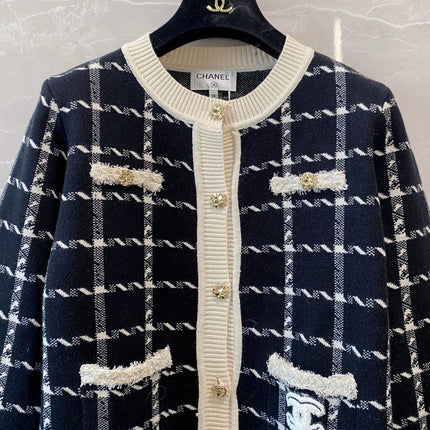 CHANEL 26S CARDIGAN JACKET 652