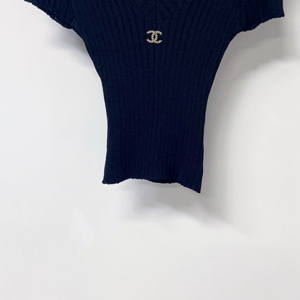 CHANEL 26S SHORT SLEEVE V-NECK KNIT TOP STYLE 1240