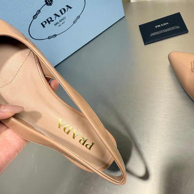 PRADA 26S SLINGBACK FLATS IN BEIGE PATENT CALFSKIN WITH GOLD HARDWARE