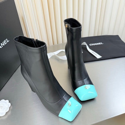 CHANEL 26S ZIPPER BOOTS 75 MM IN BLACK CALFSKIN AND LIGHT BLUE PATENT LEATHER SQUARE TOE HIGH