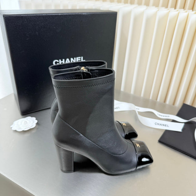 CHANEL 26S ZIPPER BOOTS 75 MM IN BLACK CALFSKIN AND PATENT LEATHER SQUARE TOE HIGH