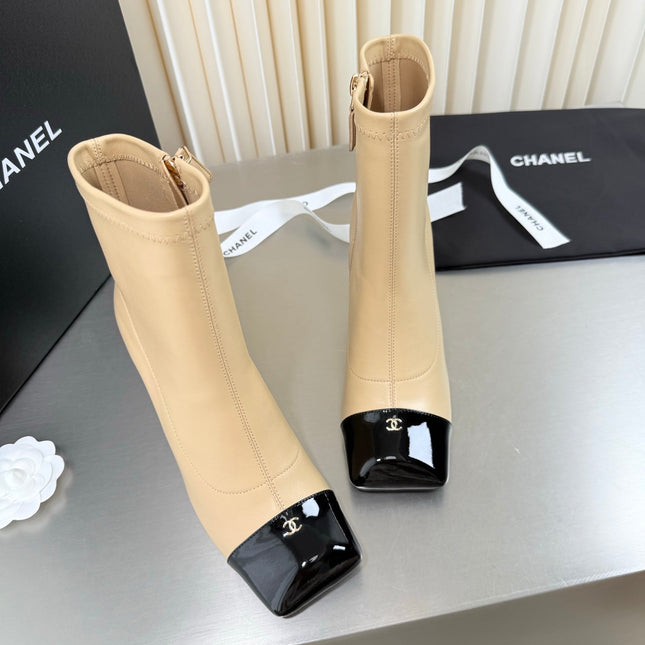 CHANEL 26S ZIPPER BOOTS 75 MM IN BEIGE CALFSKIN AND BLACK PATENT LEATHER SQUARE TOE HIGH