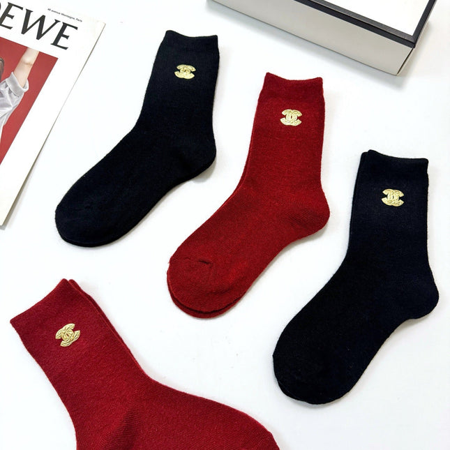 CHANEL 26S CREW SOCKS 403655 (1 BOX)