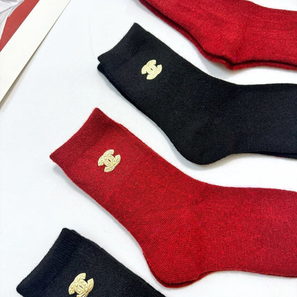 CHANEL 26S CREW SOCKS 403655 (1 BOX)