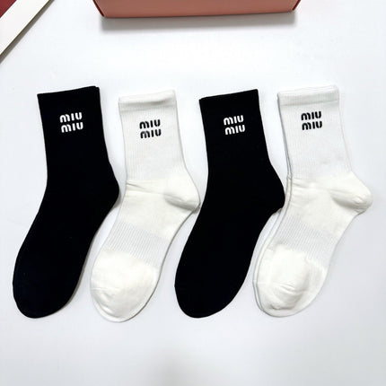 MIUMIU 26S CREW SOCKS 410296 (1 BOX)