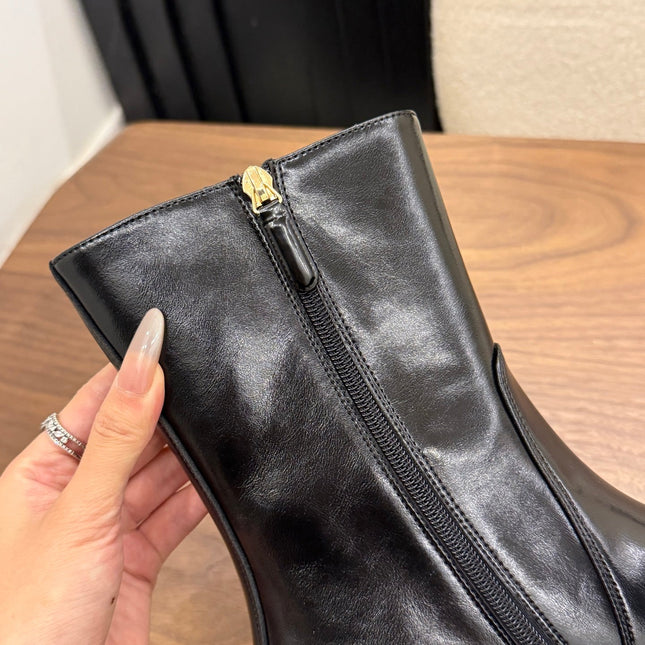 CHANEL 26S ANKLE BOOTS 45 MM IN BLACK PATENT LEATHER ROUNDED TOE