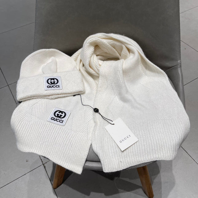 SET SCARF AND HAT IN WHITE CASHMERE AND RABBIT FUR 397373