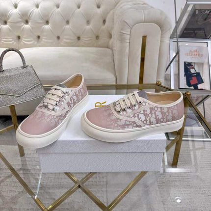 DIOR 26S LOW-TOP SNEAKERS IN LIGHT PINK DIOR OBLIQUE CANVAS