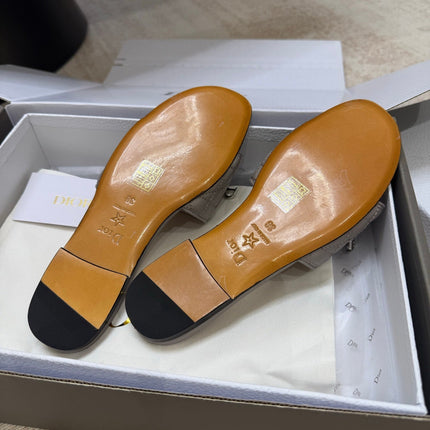 DIOR 26S DWAY CANNAGE SLIDE IN MUSHROOM GREY LAMBSKIN