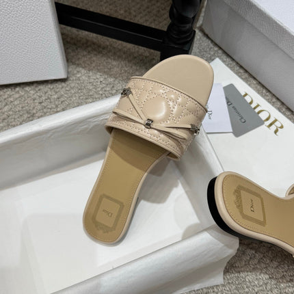 DIOR 26S FLAT MULES IN BEIGE QUILTED LAMBSKIN SILVER HARDWARE