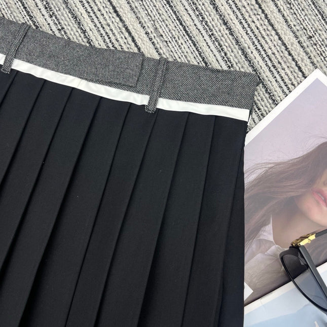 PRADA 26S PLEATED SKIRT 762