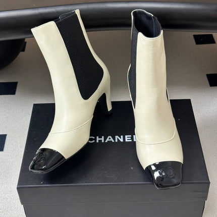 CHANEL 26S ANKLE BOOTS 60 MM IN WHITE CALFSKIN AND BLACK PATENT