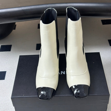 CHANEL 26S ANKLE BOOTS 60 MM IN WHITE CALFSKIN AND BLACK PATENT