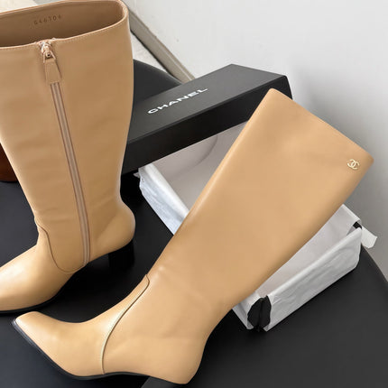 CHANEL 26S TALL BOOTS 70 MM IN BEIGE CALFSKIN SQUARE TOE