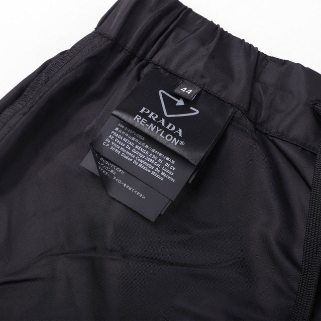 PRADA 26S SHORTS 752