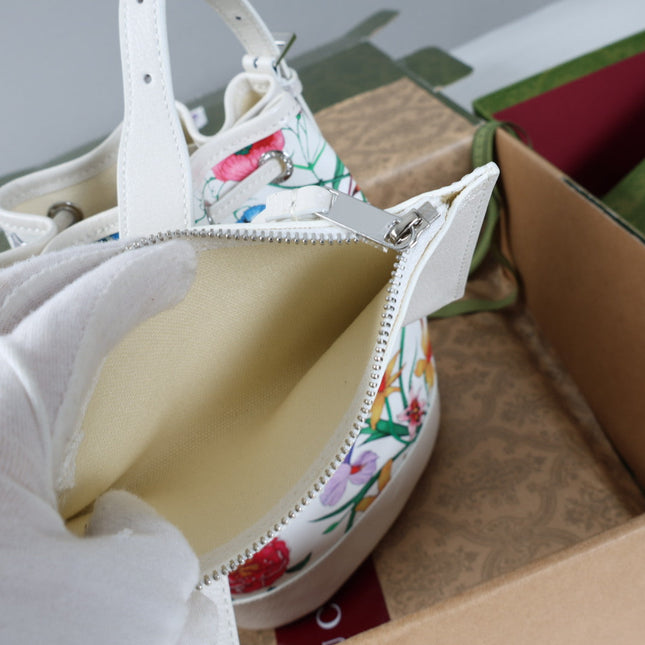 GUCCI 26S BUCKET BAG 20 IN WHITE CANVAS WITH FLORAL