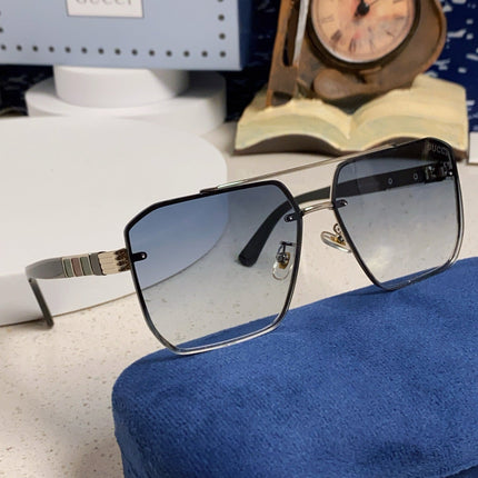 GUCCI 26S SQUARE FRAME IN METAL 420480
