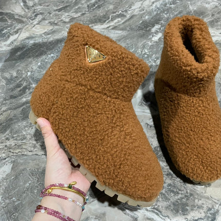 PRADA 26S ANKLE BOOTS IN CARAMEL BROWN FUR