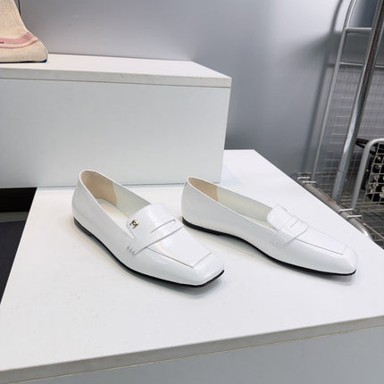 CHANEL 26S LOAFER FLATS IN WHITE PATENT LAMBSKIN