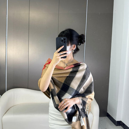 BURBERRY 26S SCARF 200CM IN CASHMERE 278704