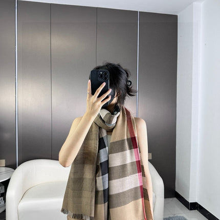 BURBERRY 26S SCARF 200CM IN CASHMERE 305992