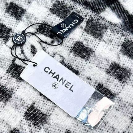 CHANEL 25S SCARF 190 IN CASHMERE 880365