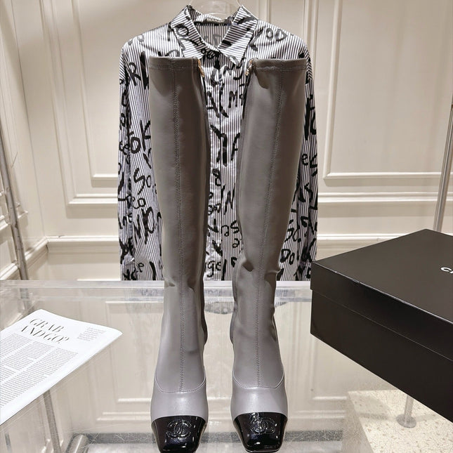 CHANEL 26S HIGH HEEL KNEE HIGH BOOTS 80 MM IN GRAY CALFSKIN AND BLACK PATENT LEATHER