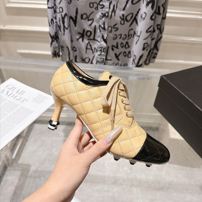 CHANEL 26S HIGH HEEL ANKLE BOOTS 70 MM IN BEIGE LAMBSKIN AND BLACK PATENT CALFSKIN