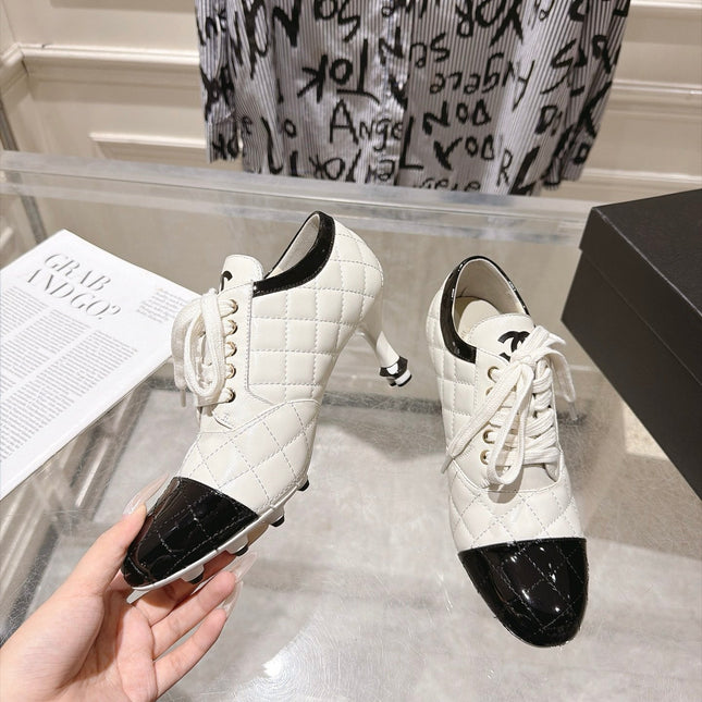 CHANEL 26S HIGH HEEL ANKLE BOOTS 70 MM IN WHITE LAMBSKIN AND BLACK PATENT CALFSKIN