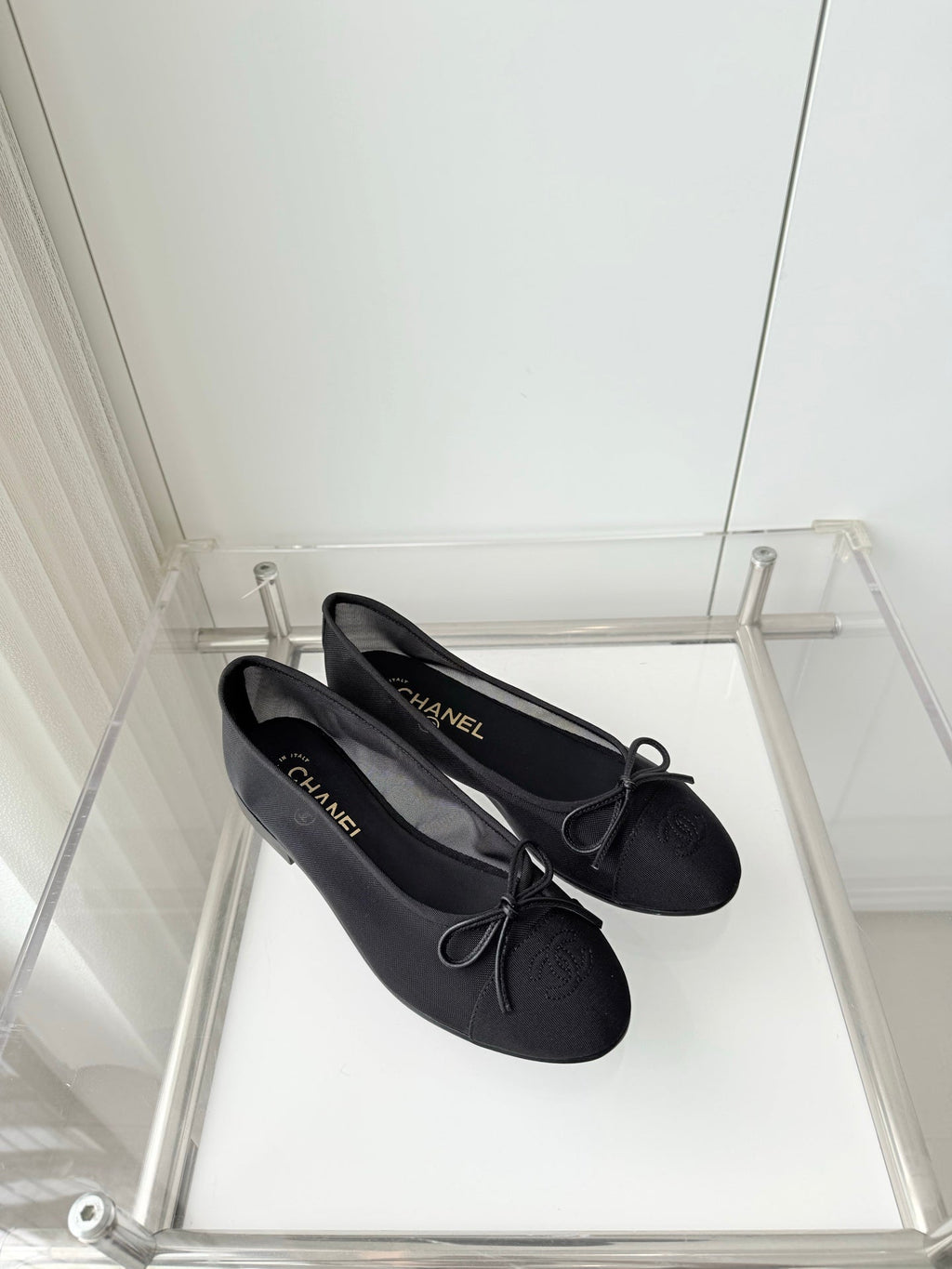 26S BALLET FLATS IN BLACK MESH TOE CAP AND BOW