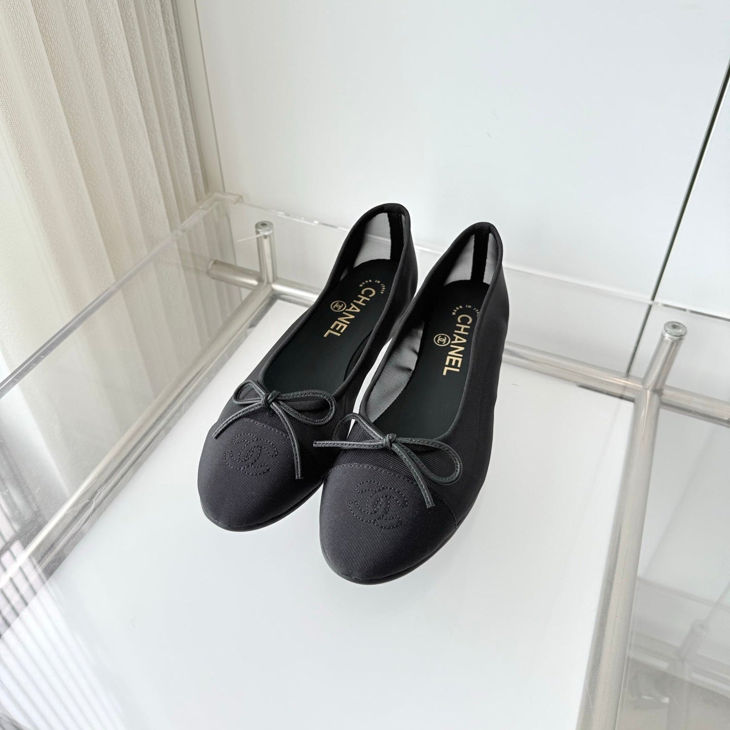 26S BALLET FLATS IN BLACK MESH TOE CAP AND BOW