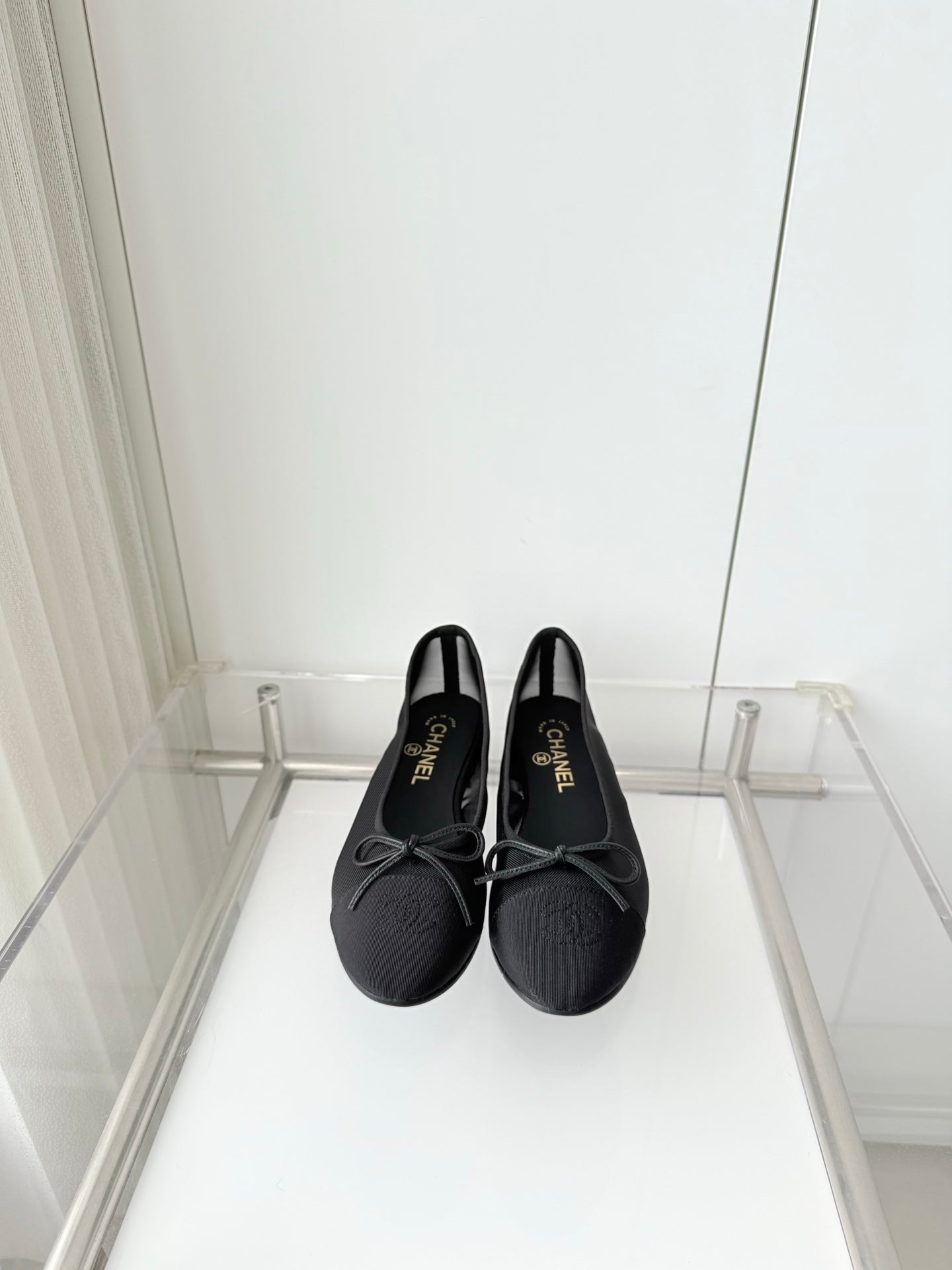 26S BALLET FLATS IN BLACK MESH TOE CAP AND BOW