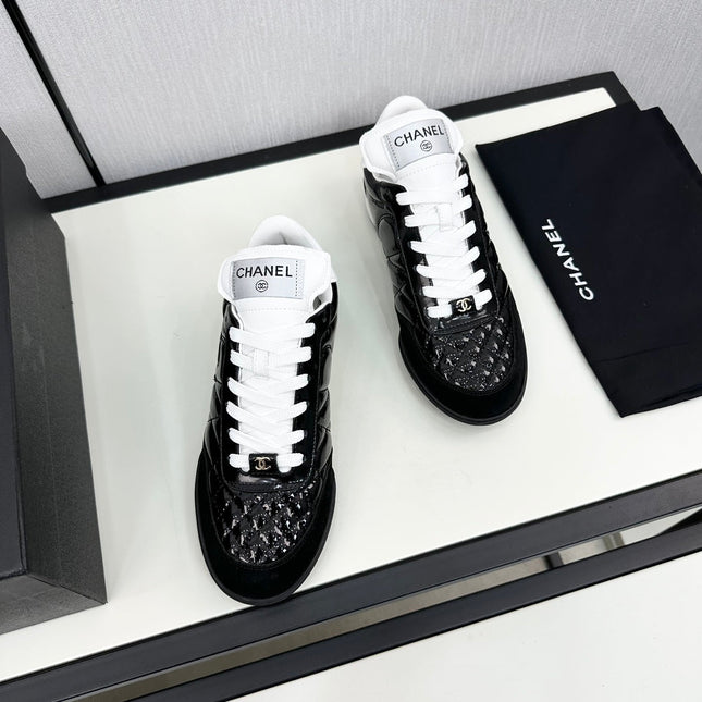 SPORTS SHOES IN GLOSSY BLACK CALFSKIN