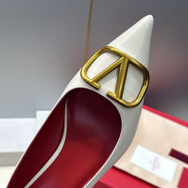VALENTINO 26S HIGH HEELS 40 MM IN CREAM WHITE CALFSKIN WITH GOLD HARDWARE