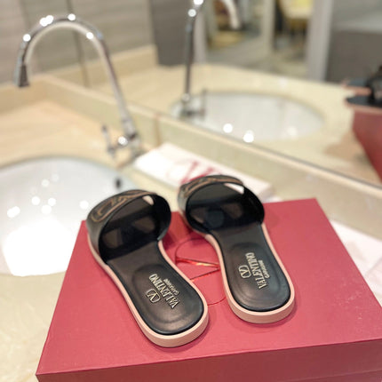 VALENTINO 26S SLIDES IN BLACK CALFSKIN WITH LOGO