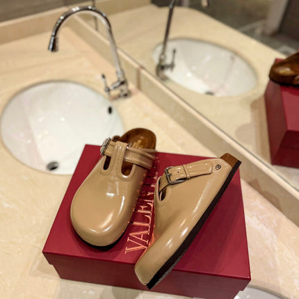 VALENTINO 26S FLAT MULES IN BEIGE PATENT CALFSKIN