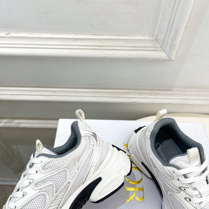 DIOR 26S SNEAKER IN WHITE GREY CALFSKIN AND MESH FABRIC