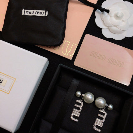 MIUMIU 26S CRYSTAL LOGO PEARL DROP EARRINGS IN SILVER TONE METAL 620414