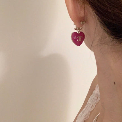CHANEL 26S DOUBLE C LOGO PINK GRADIENT PAVE CRYSTAL HEART DROP EARRINGS IN GOLD METAL 631079